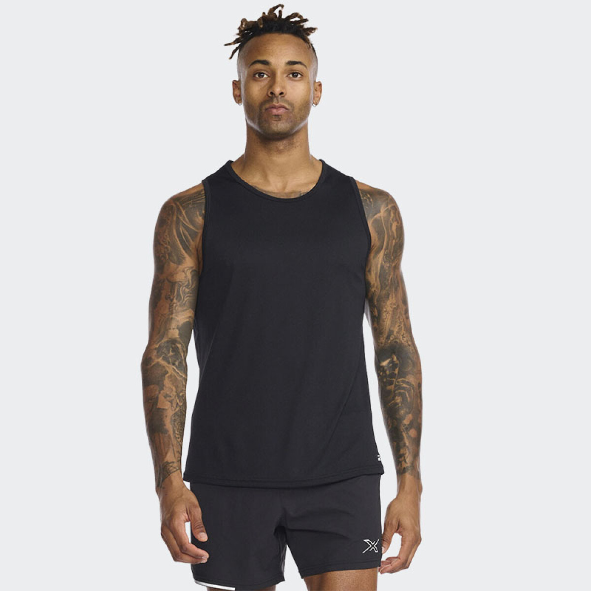 Musculosa 2XU Aero Tank - Negro 