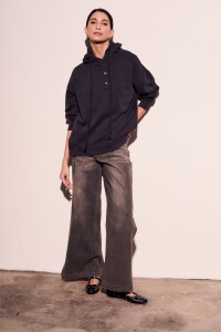 Sweater Capucha Lavado Negro Lavado