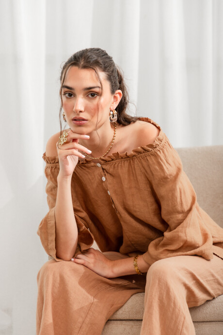 Blusa Leontina Camel