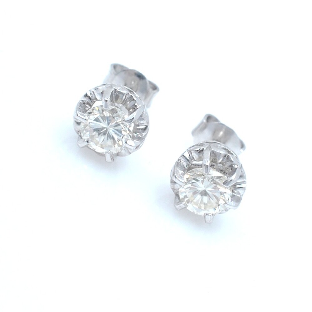Caravanas en oro 18k blanco con brillantes, engarce 6 puntas Caravanas en oro 18k blanco con brillantes, engarce 6 puntas