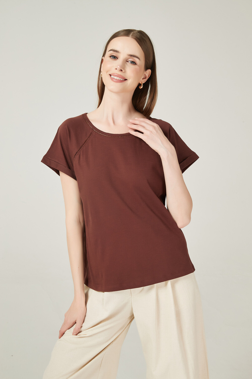 Remera Neltueme Chocolate