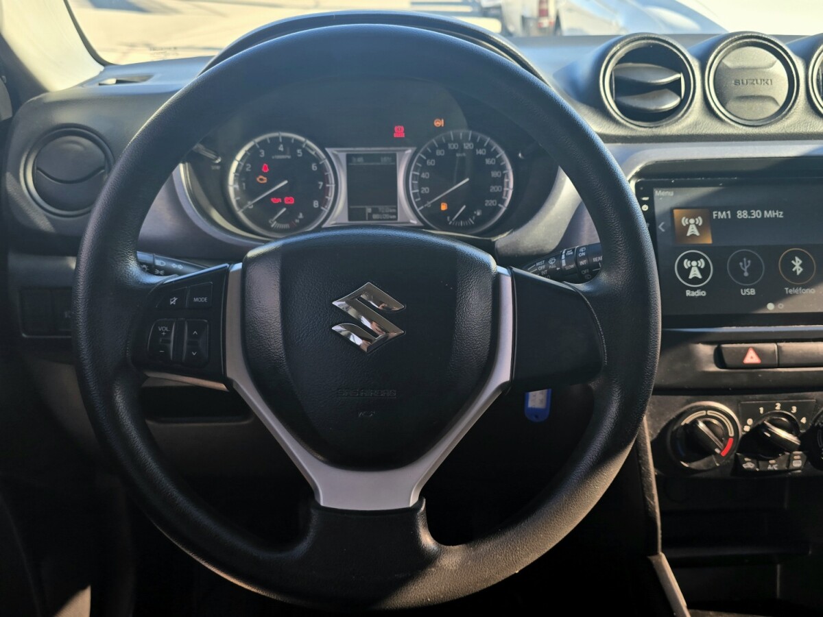 Suzuki Vitara GL 2020 EXCELENTE ESTADO! | Permuta / Financia Suzuki Vitara GL 2020 EXCELENTE ESTADO! | Permuta / Financia