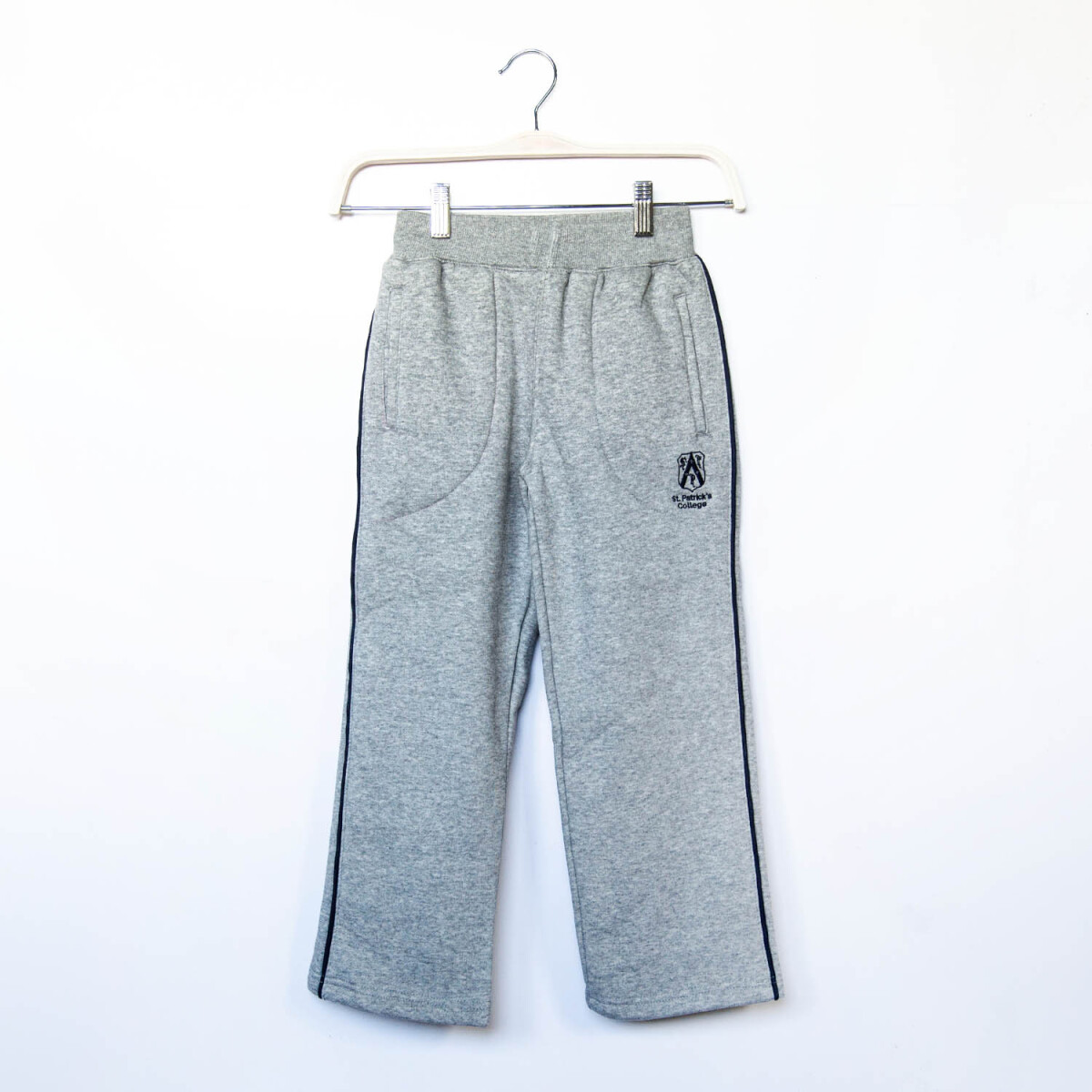 Pantalón deportivo St. Patrick´s Gris