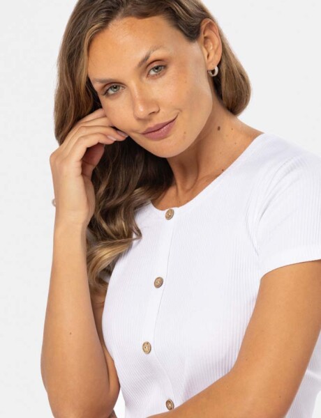 REMERA CON BOTONES Blanco
