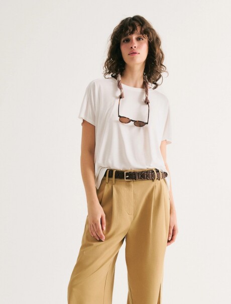 BLUSA DE VISCOSA DE CORTE REGULAR BLANCO
