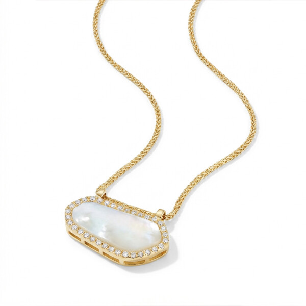 Collar Esencia en oro 18k con nácar y brillantes Collar Esencia en oro 18k con nácar y brillantes