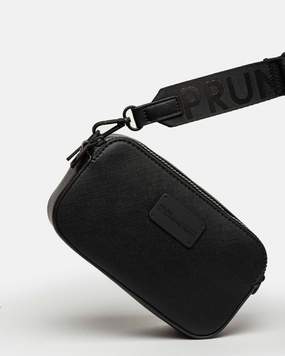 Bandolera Penny En Efecto Cuero Zaffiano Negro