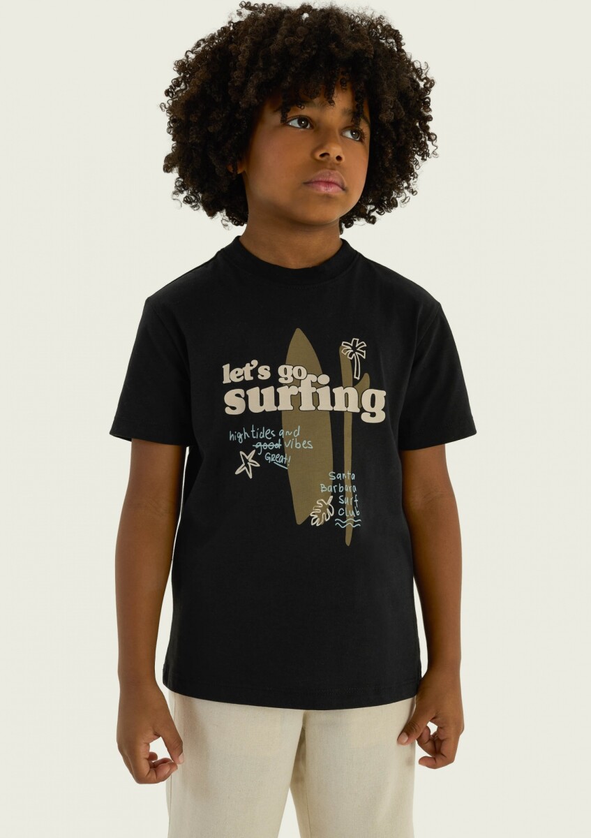 CAMISETA BÁSICA CON ESTAMPA - NEGRO 