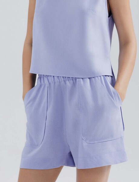 SHORT DE VISCOSA CON BOLSILLOS VIOLETA
