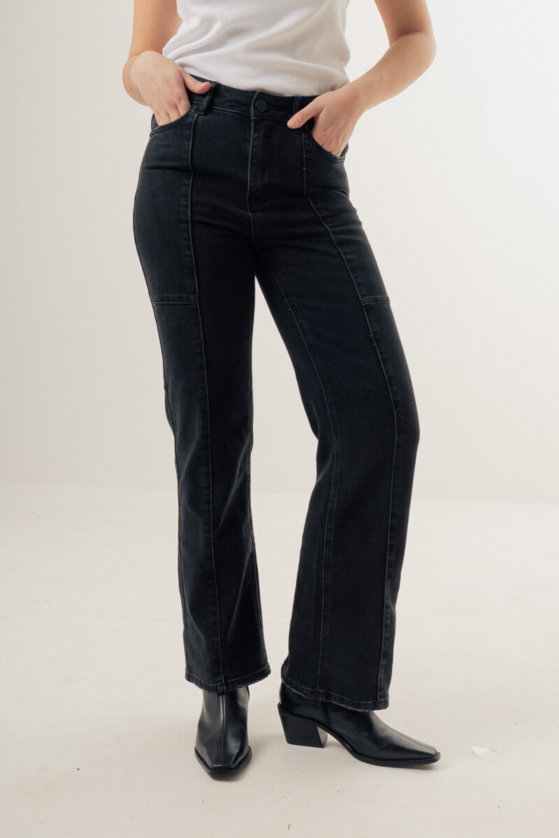 linn Black