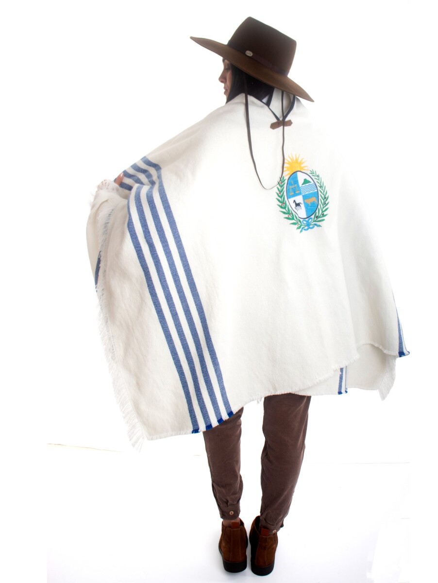 Poncho Patrio 