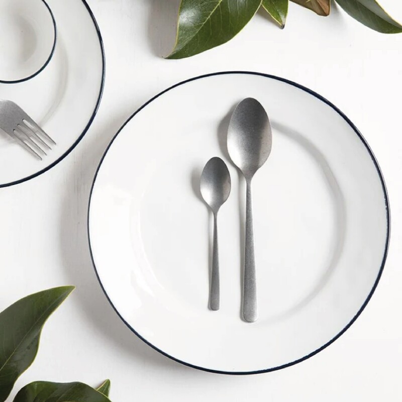 PLATO POSTRE D20CM BLANCO C/BORDE NEGRO PORCELANA PLATO POSTRE D20CM BLANCO C/BORDE NEGRO PORCELANA