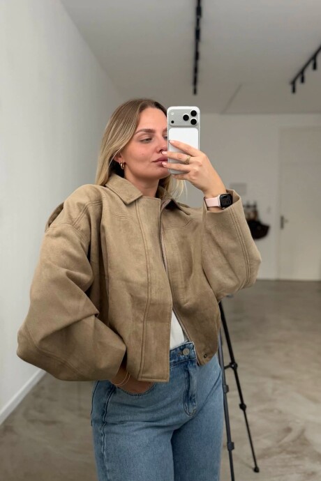 Campera VIRAL- manteca Campera VIRAL- manteca