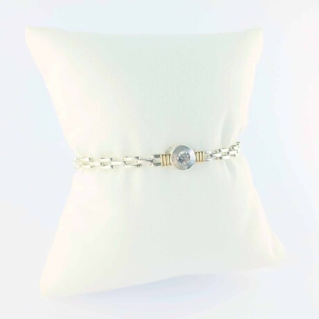 Pulsera de plata 925 con detalles de double en oro 18Ktes y circonia. Pulsera de plata 925 con detalles de double en oro 18Ktes y circonia.