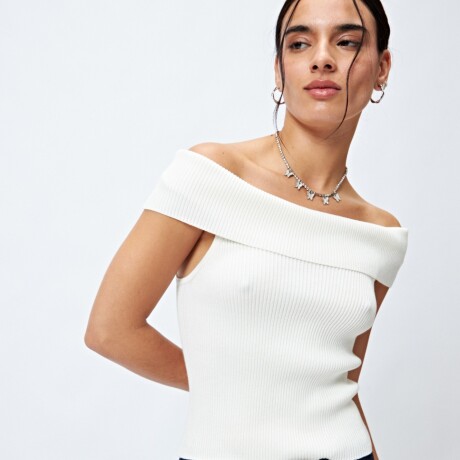 TOP LEONELA Crudo