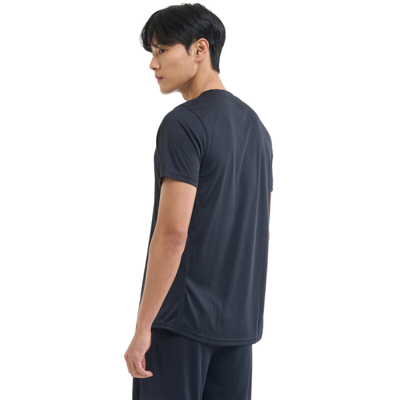 UA M's Ch. Train SS-BLK BLK-001