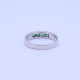 Anillo medio sin fin oro 18k blanco carril con esmeraldas carré y brillantes. Anillo medio sin fin oro 18k blanco carril con esmeraldas carré y brillantes.