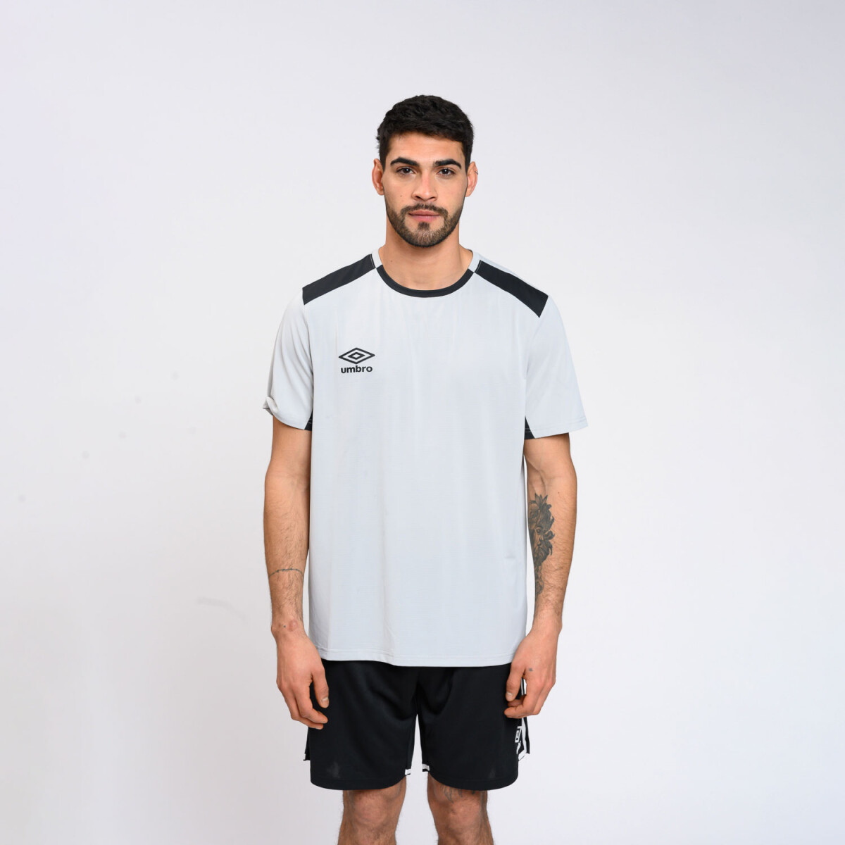 REMERA NUO HOMBRE Umbro Hombre - 052 