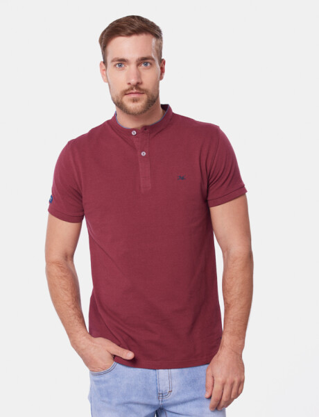 REMERA LISA CUELLO MAO Bordo