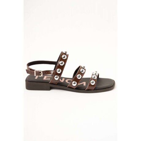 Sandalia De Tiras Con Tachas Chocolate