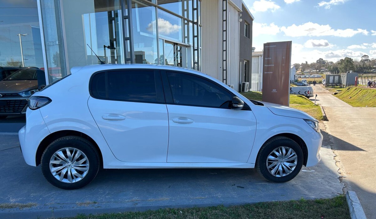 Peugeot 208 Like Pack 1,2 - 2022 Peugeot 208 Like Pack 1,2 - 2022