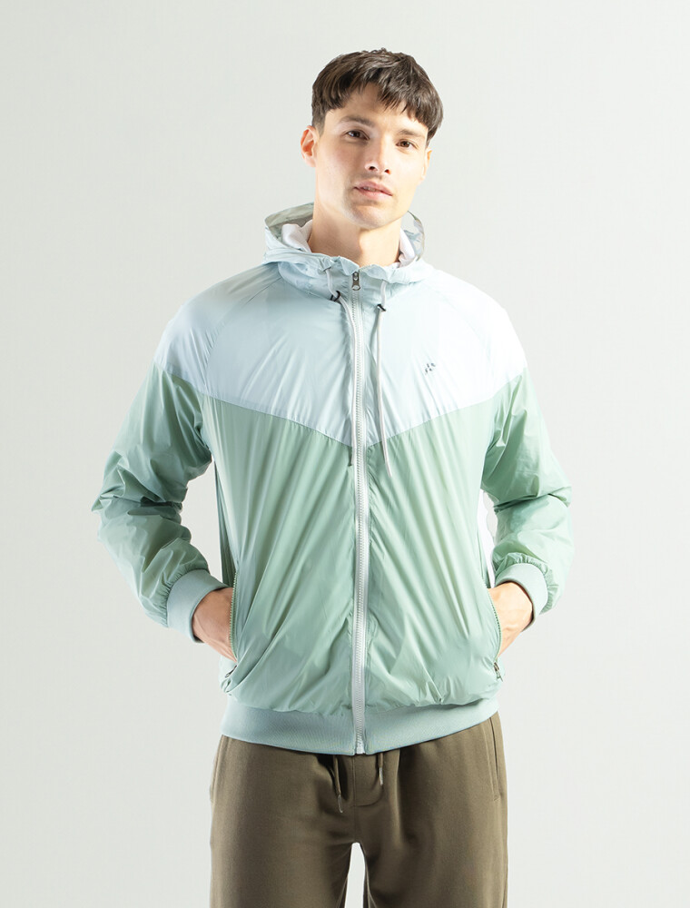 Campera Deportiva de Nylon Gris Claro/ Verde