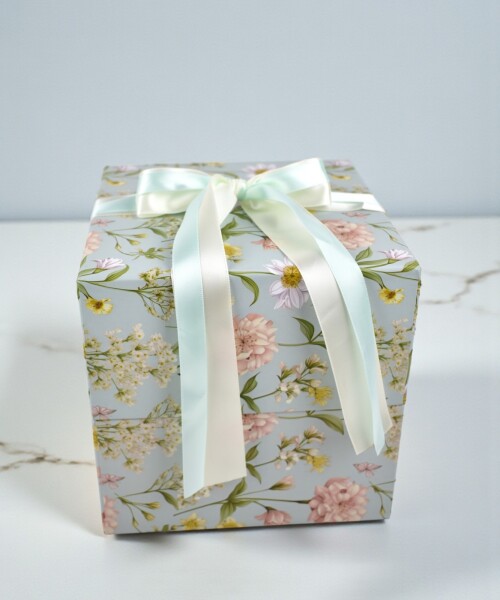 Caja Rigida 19,5x19,5 con lazo Diseño 2