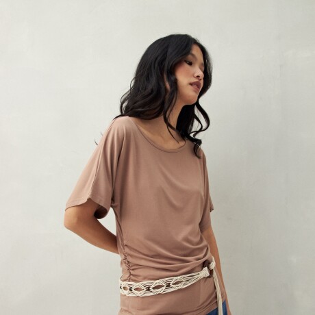 REMERA BINDER Visón