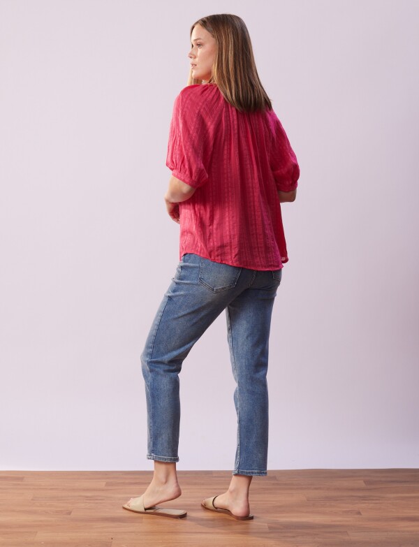 Blusa Detalle Calado FUCSIA