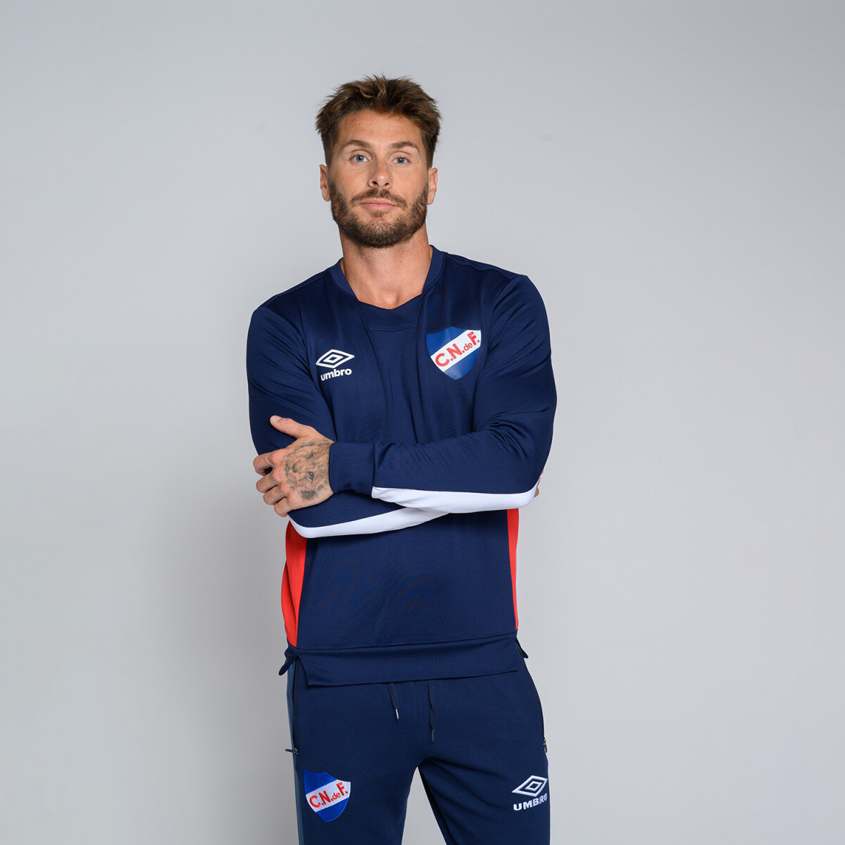 BUZO PREMIER CNdeF Nacional Hombre - 194 