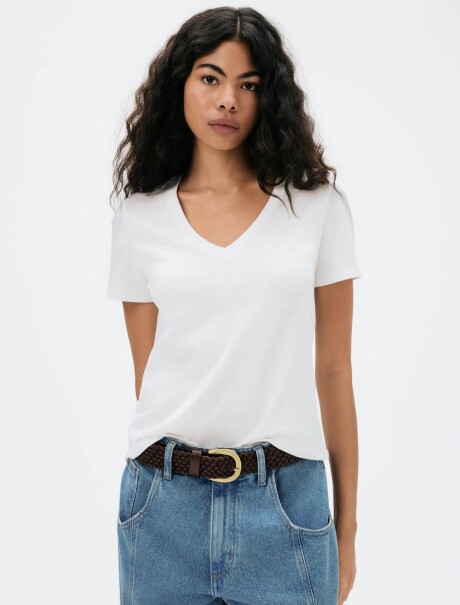 CAMISETA BÁSICA MANGA CORTA CUELLO EN V BLANCO