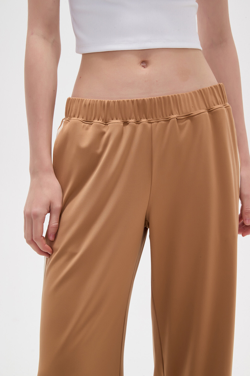 Pantalon Deportivo Veda Beige Oscuro