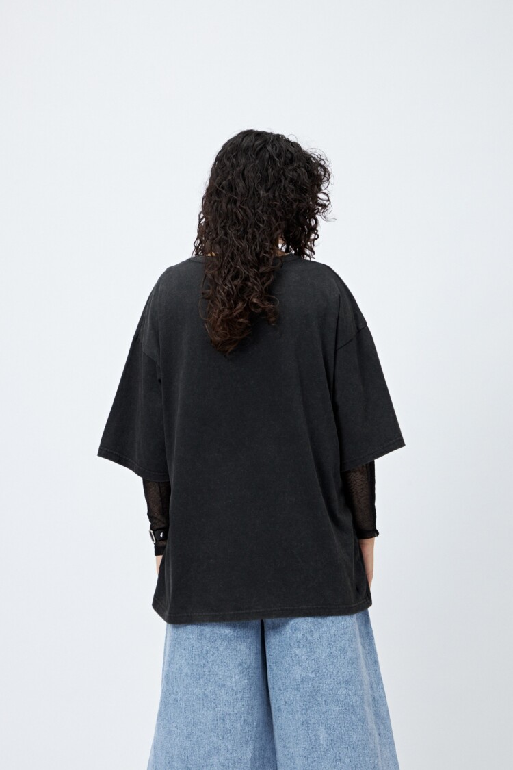 REMERA FREMI Negro