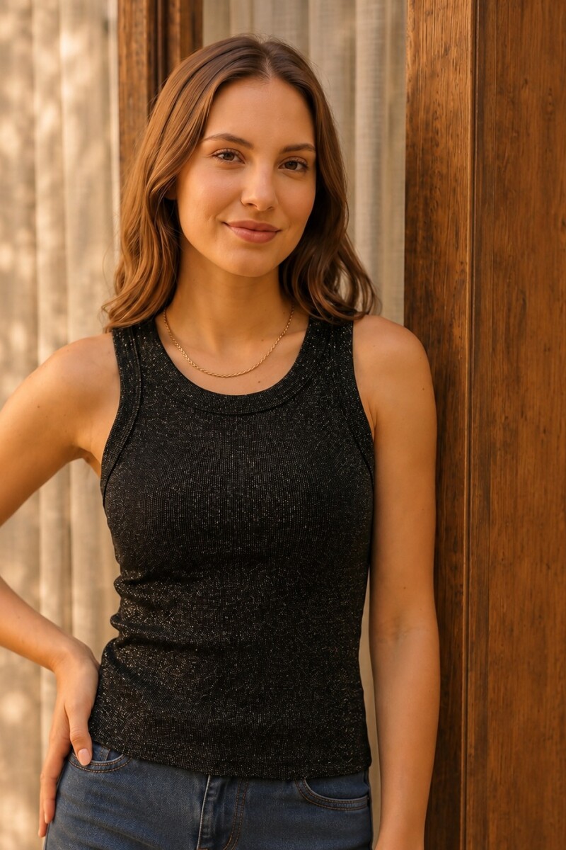 Musculosa Casual. Negro
