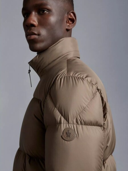 Moncler -Chaqueta con capucha oculta rellena de plumas, BESBRE Marrón