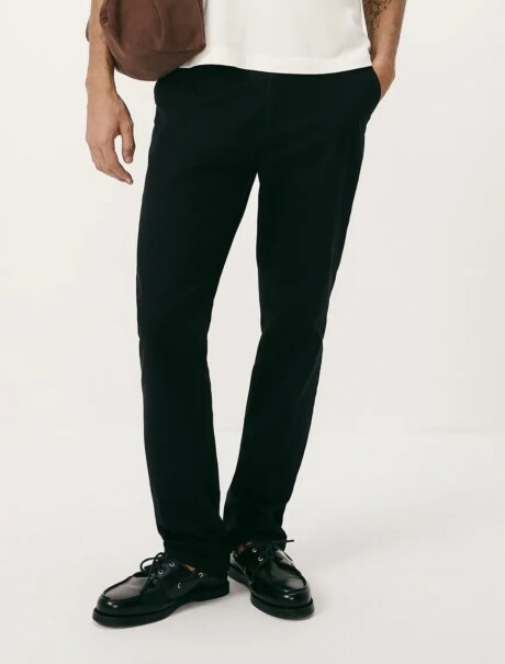PANTALÓN ESTILO CHINO RECTO NEGRO