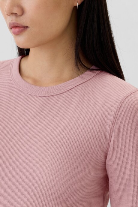 Remera Waffle Cuello Redondo Mujer Lilas Pink 16-1708 Tcx