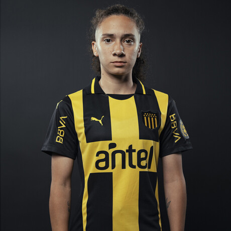 Peñarol Home Jersey W 25-69380101 Amarillo/negro