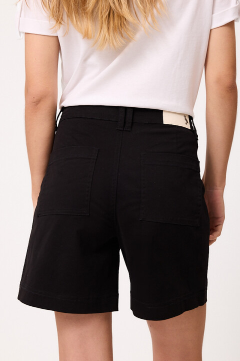 SHORT FALMI POLANCO Negro