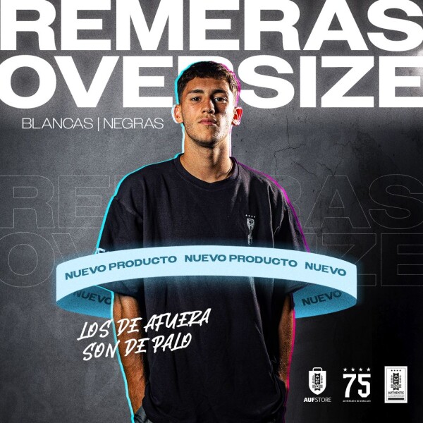 Remera Oversize Negra - Los de afuera son de palo Remera Oversize Negra - Los de afuera son de palo