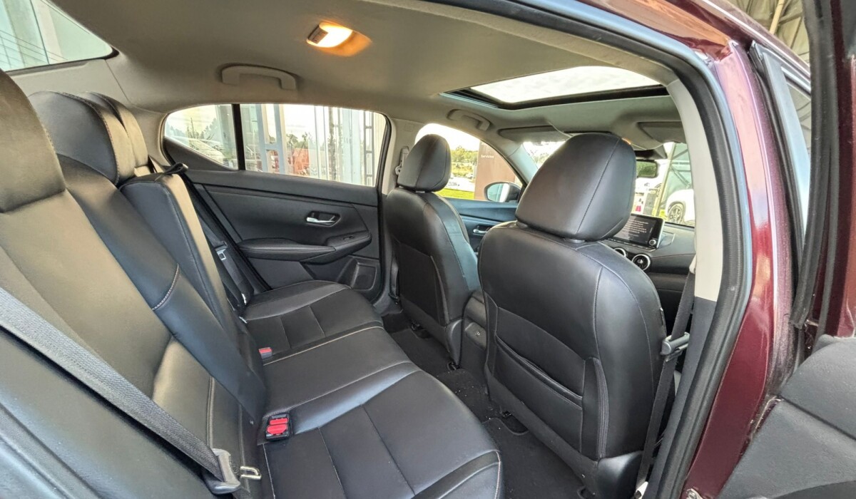 Nissan Sentra SR B18 2,0 CVT - 2022 Nissan Sentra SR B18 2,0 CVT - 2022