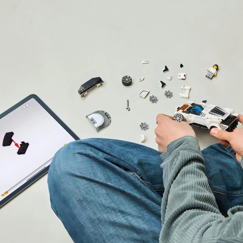 LEGO Speed Champions Bugatti Centodieci Hyper Sports Car 77240 LEGO Speed Champions Bugatti Centodieci Hyper Sports Car 77240