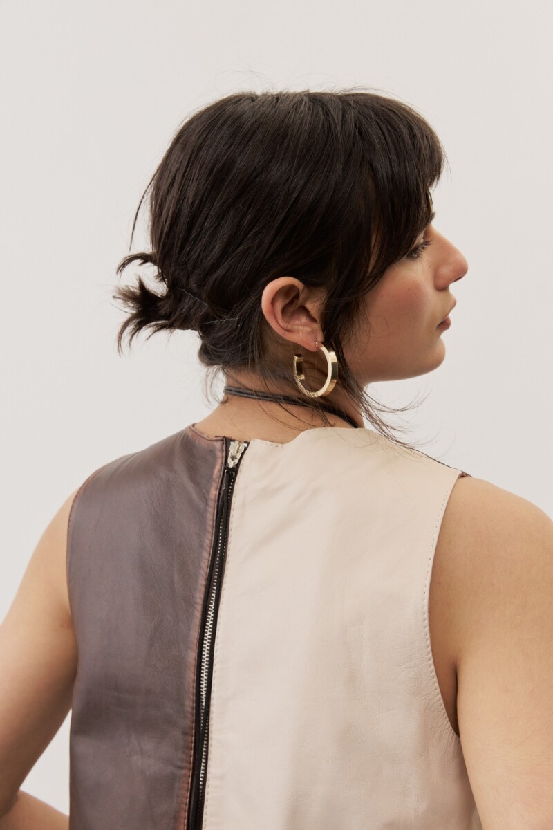 Musculosa Laroche NEGRO Y CRUDO