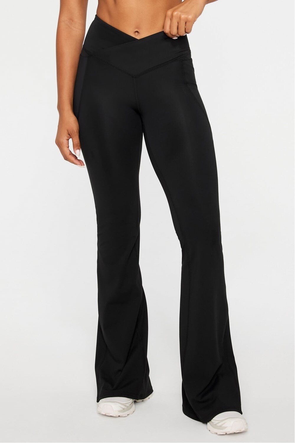 Pantalón Oasis High-Waisted Crossover Flare Mujer Black