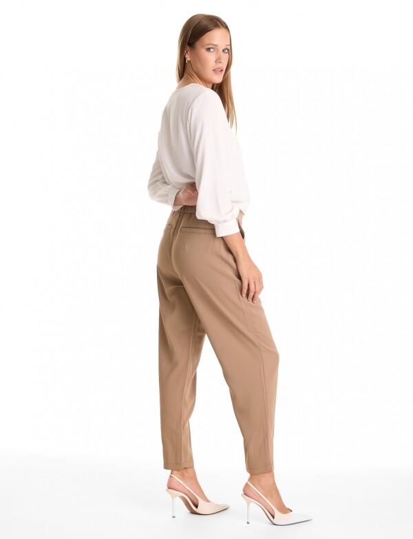 Pantalon Relaxed Fit & Cintura Elástica Posterior TOSTADO