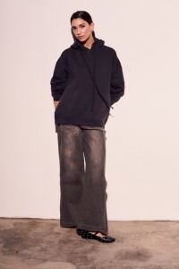 Sweater Capucha Lavado Negro Lavado