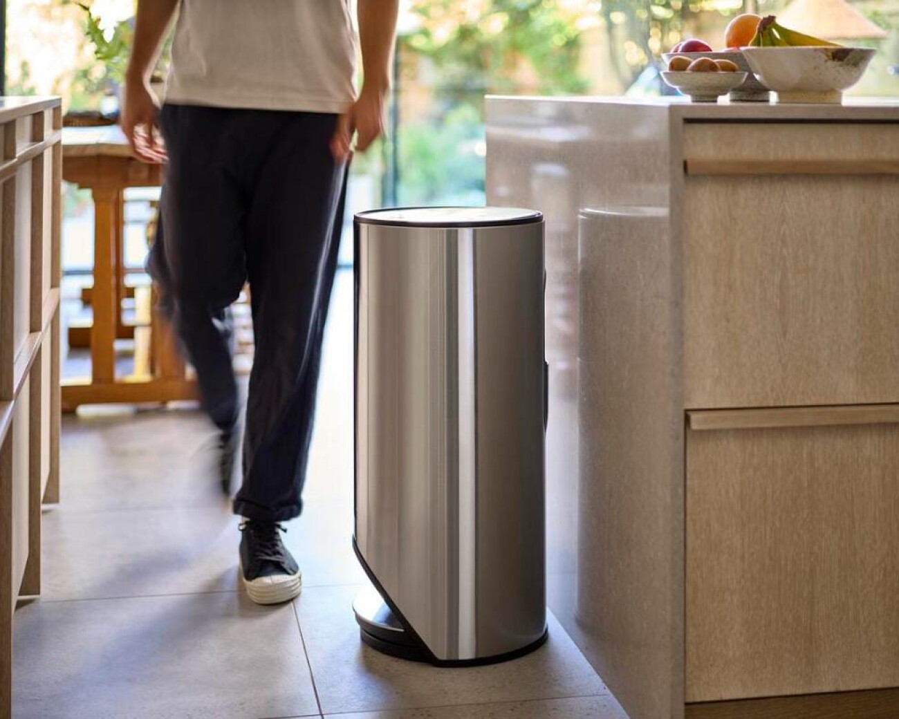 Cesto de Basura Arc™ 30L de Acero Inoxidable Joseph Joseph Cesto de Basura Arc™ 30L de Acero Inoxidable Joseph Joseph