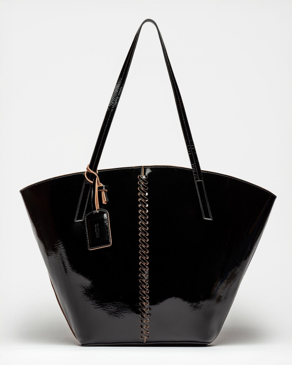 Shopper Neo Craft en cuero charol Negro