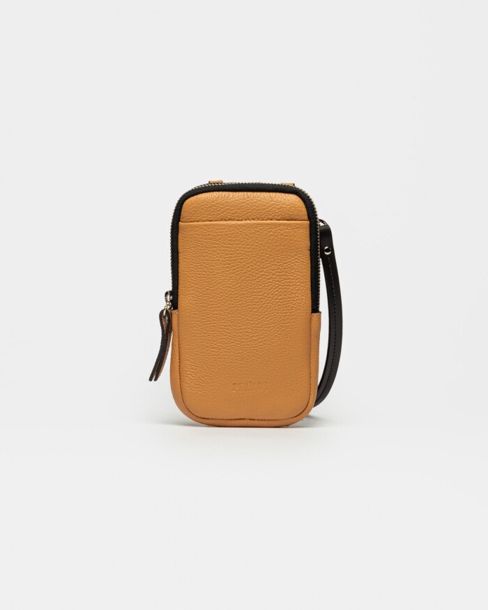 Porta celular Pia en cuero graneado Cuoio