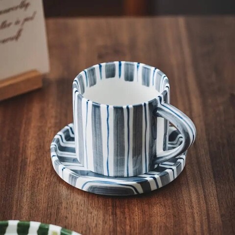 Taza de cerámica rayas azules 380ml Taza de cerámica rayas azules 380ml